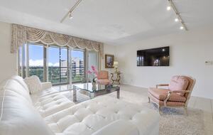 Boca Home Away From Home - Boca Raton, Florida