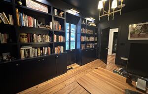 Mount Pleasant Contemporary Charmer - Mount Pleasant, South Carolina