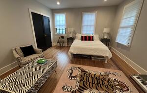 Mount Pleasant Contemporary Charmer - Mount Pleasant, South Carolina