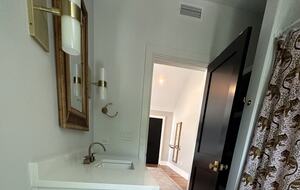 Mount Pleasant Contemporary Charmer - Mount Pleasant, South Carolina