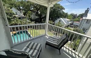 Mount Pleasant Contemporary Charmer - Mount Pleasant, South Carolina