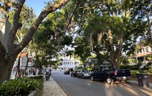 Mount Pleasant Contemporary Charmer - Mount Pleasant, South Carolina