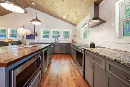 Lake Oconee Getaway with Water Views - Buckhead, Georgia