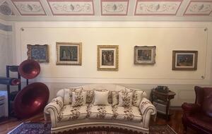 Elegant Home Gallery - Bologna, Italy