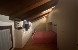 Elegant Home Gallery - Bologna, Italy