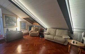 Elegant Home Gallery - Bologna, Italy