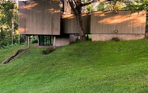 Mid-Modern-Century "Mr. (aka:Modern Renaissance)" in Iowa City - Iowa City, Iowa