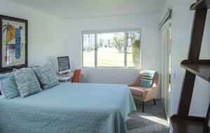 Stylish Mid-Century Villa with Stunning Views - Palm Springs, California