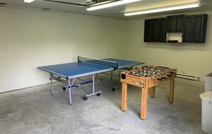 Modern Cottage in Pristine Mountain Setting - Lac-Sainte-Marie, Canada