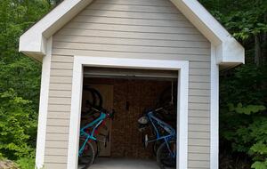 Modern Cottage in Pristine Mountain Setting - Lac-Sainte-Marie, Canada