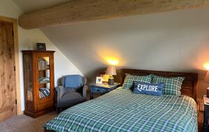 Upper level queen + 2 twins