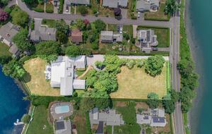 Luxury Beach House w/ Private Pond - Falmouth, Massachusetts