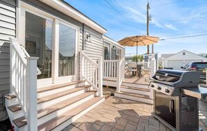 Beach Bungalow - 1.5 Blocks to the Beach! - Brigantine, New Jersey