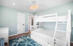 Beach Bungalow - 1.5 Blocks to the Beach! - Brigantine, New Jersey