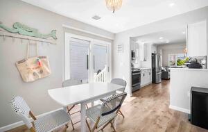 Beach Bungalow - 1.5 Blocks to the Beach! - Brigantine, New Jersey