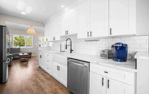 Beach Bungalow - 1.5 Blocks to the Beach! - Brigantine, New Jersey