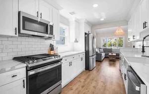 Beach Bungalow - 1.5 Blocks to the Beach! - Brigantine, New Jersey