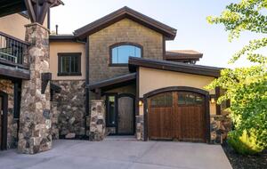 Mountain Haven Retreat: Just Steps From Slopes - Park City, Utah