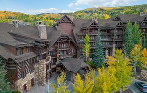 100 Bachelor Ridge in Bachelor Gulch/Beaver Creek- Two Bedroom Residence- Lift tickets included - Beaver Creek, Colorado