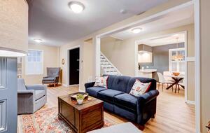 Charming Annapolis Retreat | Walk to the Naval Academy and Annapolis City Dock - Annapolis, Maryland