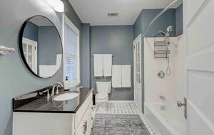 Charming Annapolis Retreat | Walk to the Naval Academy and Annapolis City Dock - Annapolis, Maryland