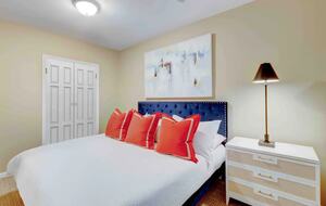 Charming Annapolis Retreat | Walk to the Naval Academy and Annapolis City Dock - Annapolis, Maryland