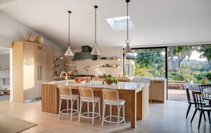 Four Feathers Farmhouse Villa - Montecito, California