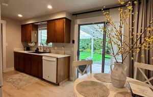 Charming Home Polk County - Dallas, Oregon