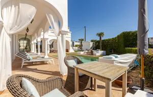 Amorzinho Do Vau | Historic Villa With Direct Beach Access - Portimao, Portugal