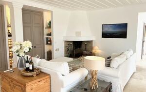 Amorzinho Do Vau | Historic Villa With Direct Beach Access - Portimao, Portugal