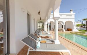Amorzinho Do Vau | Historic Villa With Direct Beach Access - Portimao, Portugal