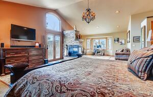 Frisco Mountain View Retreat | Close to 5 Ski Resorts - Frisco, Colorado