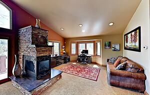 Frisco Mountain View Retreat | Close to 5 Ski Resorts - Frisco, Colorado