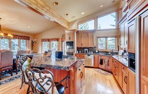 Frisco Mountain View Retreat | Close to 5 Ski Resorts - Frisco, Colorado