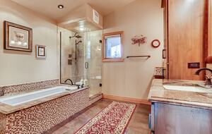 Frisco Mountain View Retreat | Close to 5 Ski Resorts - Frisco, Colorado