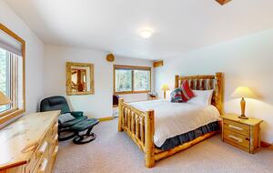 Queen size adorable bedroom upstairs (shared bath)