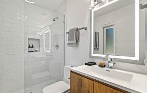 Entertainment Paradise with Putting Green & Tiki Bar - Palm Springs, California