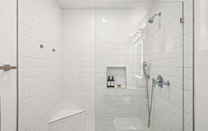 Entertainment Paradise with Putting Green & Tiki Bar - Palm Springs, California