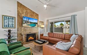 Entertainment Paradise with Putting Green & Tiki Bar - Palm Springs, California