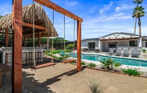 Entertainment Paradise with Putting Green & Tiki Bar - Palm Springs, California
