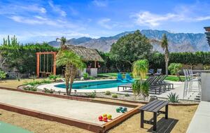 Entertainment Paradise with Putting Green & Tiki Bar - Palm Springs, California
