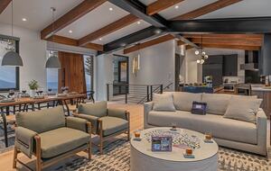 Blue Valley Chalet - Moving Mountains - Breckenridge, Colorado