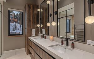 Blue Valley Chalet - Moving Mountains - Breckenridge, Colorado