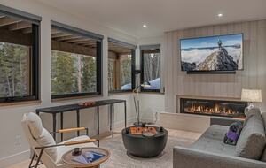 Blue Valley Chalet - Moving Mountains - Breckenridge, Colorado