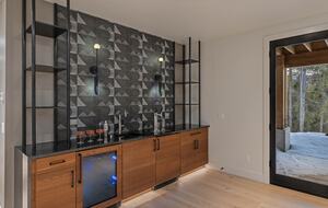 Blue Valley Chalet - Moving Mountains - Breckenridge, Colorado