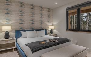 Blue Valley Chalet - Moving Mountains - Breckenridge, Colorado