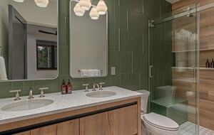 Blue Valley Chalet - Moving Mountains - Breckenridge, Colorado