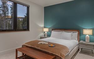 Blue Valley Chalet - Moving Mountains - Breckenridge, Colorado