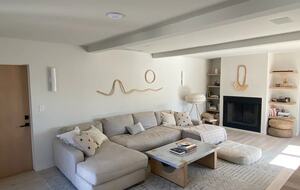 Four Feathers Farmhouse Villa - Montecito, California