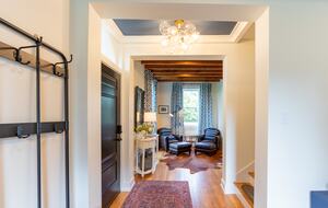 Stunning Renovated 1837 Farmhouse - Bellefonte, Pennsylvania